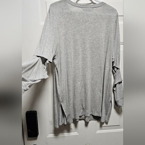 Rachel Roy, 2X exposed elbows - Picture 5 of 5